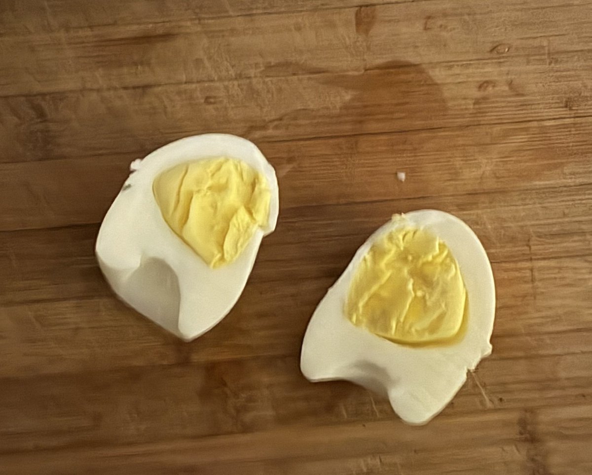 hugespiderman's tweet photo. 3 am egg as a reminder that she’s gone #eggtwt #edtwt #eggcelent #eggcel #eggpreg https://t.co/DoepxPvtuF