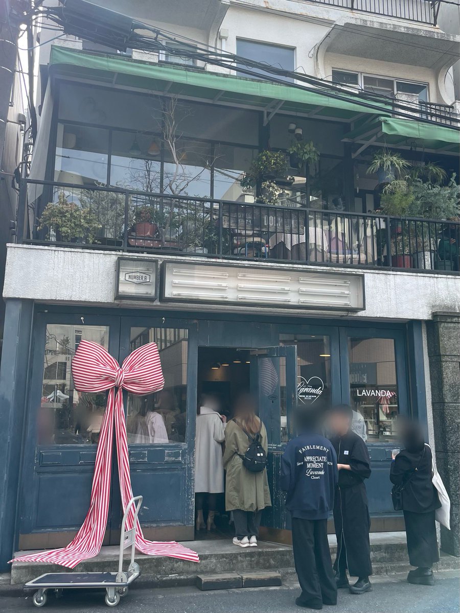 eri_misako_aaa's tweet photo. LAVANDAの展示会行ってきたー！！🤍

あんな近くでみさこちゃんに会えるなんて🥹💜

かんわいかったぁぁああ🤦‍♀️💖

抽選にも参加したけど、ハズレでした🥲
でもどれもかわいいアイテムだから大満足♥️

 #宇野実彩子  #LAVANDA   #LAVANDA展示会 @uno_uno_0716 @LAVANDAjp https://t.co/rhjdmo2qGS