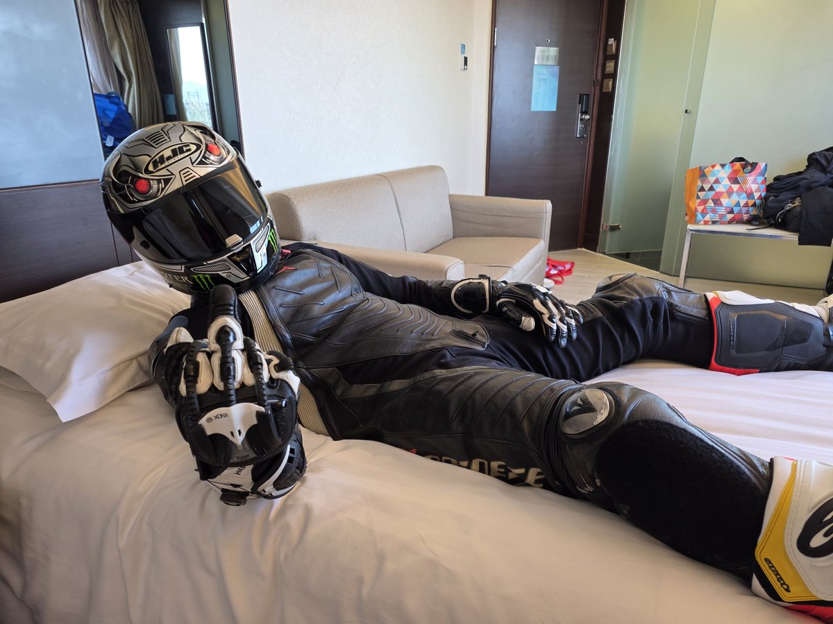 Anyone come to sit on me?🥵