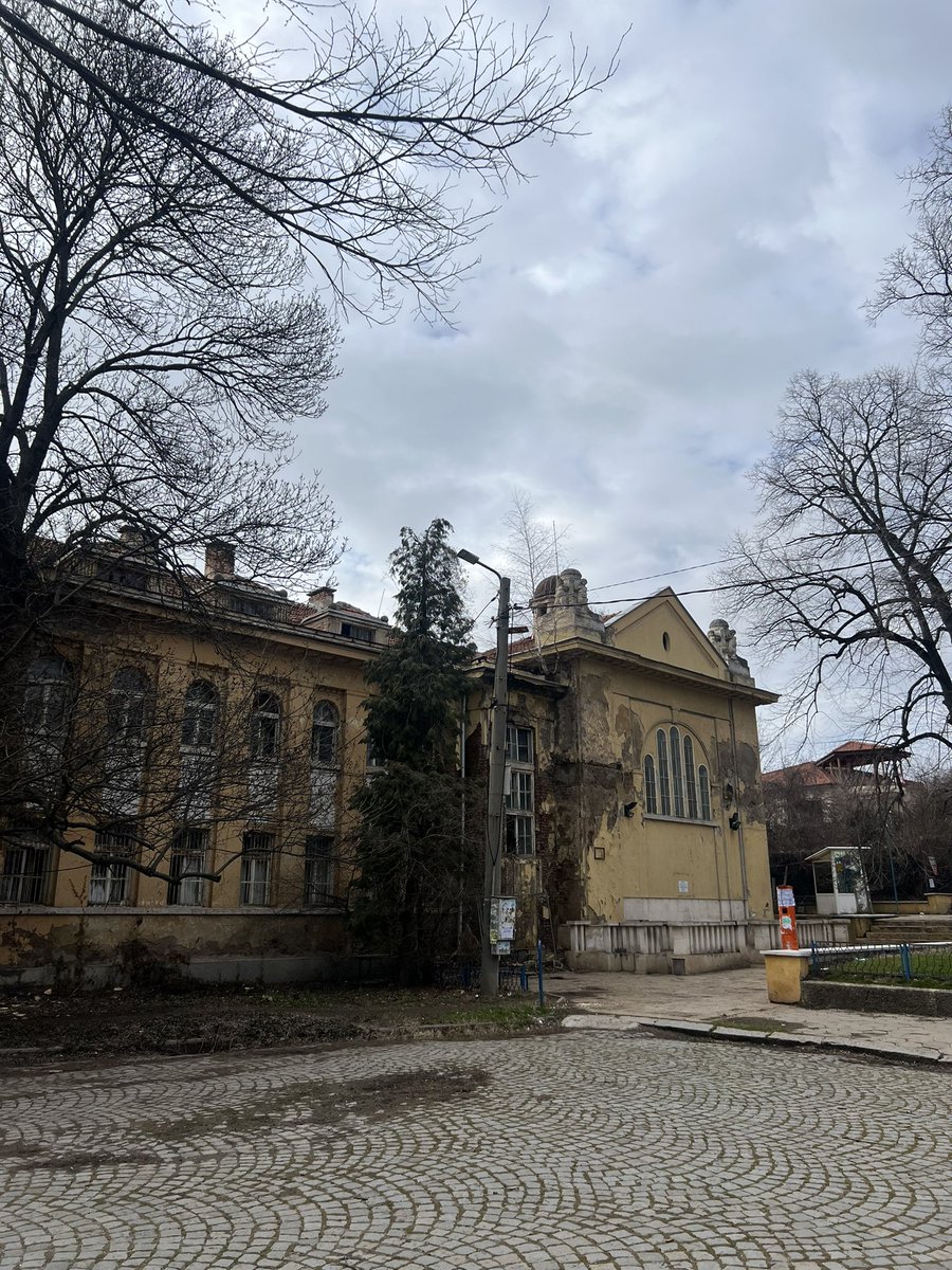 loonatixchoe's tweet photo. yesterday's #sofiatour dump:
ovcha kupel 2 + gorna banya + hazdhi dimitar (sys sudeistvieto na m3) https://t.co/pkDgciJnPa