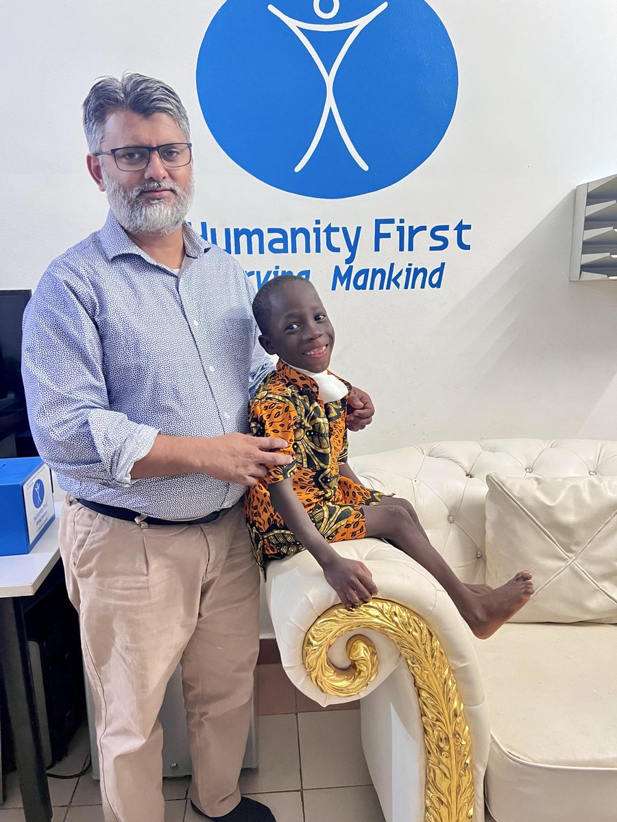 Romeo was in another orphanage when he became seriously ill. The government decided it would be in his best interest that he’d be taken care of by the orphanage Ahmadiyya Daroul Ikram. He will soon receive lifesaving surgery. Help us honor the trust via hfspen.de