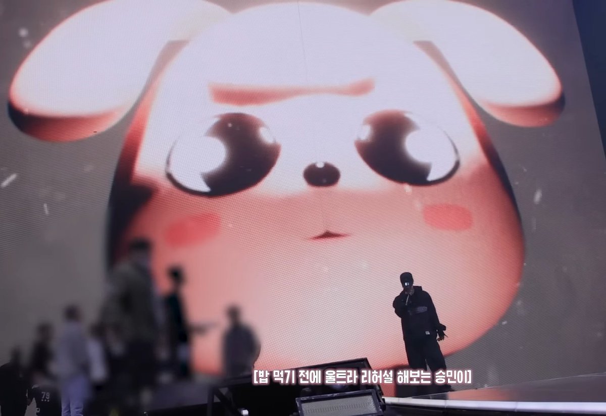 seungminnieyah's tweet image. quick valentines ga ni louise kasi happy 1 year to seungmin!ultra &amp;amp; changbin!as we are

prize: seungbin hollow pc 

mechanics: 
🪱 rt my pinned tweet
🪱 reply ur fave seungbin moment
🪱 like rtwt this twt