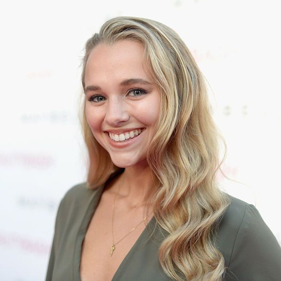 celebcrush4922's tweet photo. Happy Birthday Madison Iseman 🎂🎊
#HappyBirthday #Madison #Iseman #MadisonIseman https://t.co/61cH5v6h7N