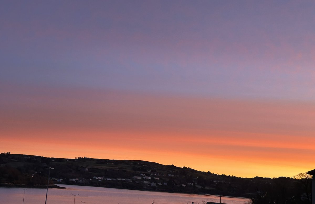 DeasyPamela's tweet image. #Day45 of #100daysofwalking

The sky was getting into on the theme of the day, hope you all have a great Saturday, sending #PositiveVibesOnly 

#saturdaymorning  #WeekendVibes #ValentinesDay2026