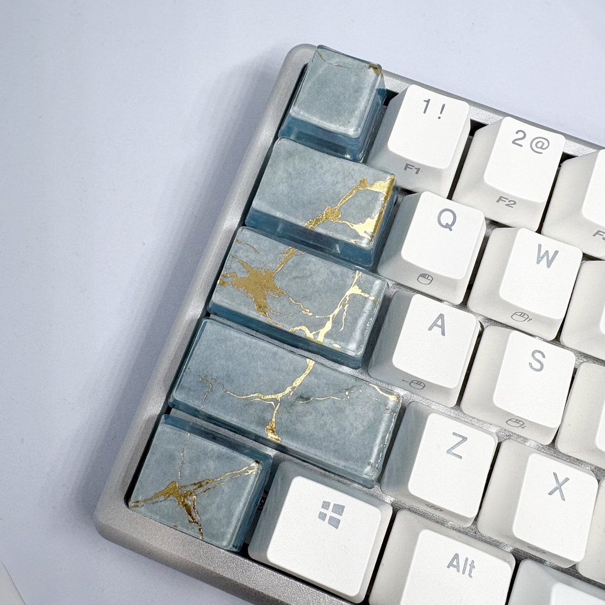 大理石風キーキャップのセットを作ってみました😉
5個セットで繋ぎ目も合うようになっています！
これもキーケットでお披露目予定です！！