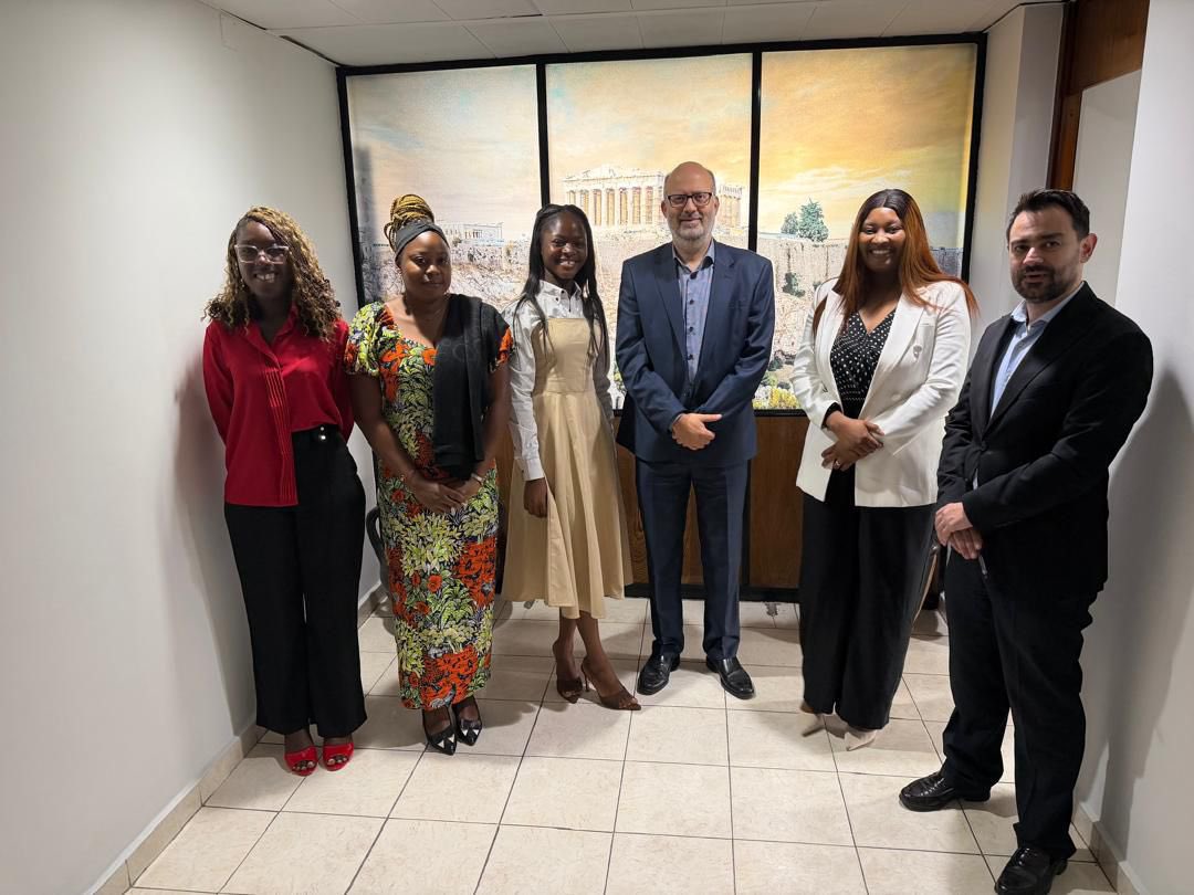 Fericofficiel's tweet photo. #ÉchangeDiplomatique | Le Forum d’Etude des Relations Internationales du Congo a été reçu par Son Excellence  #Antonios_Papadopoulos, Ambassadeur de Grèce en RDC 🇬🇷 🇨🇩 à l’occasion de la Journée Mondiale de la langue grecque. 

#Diplomatie #CoopérationAuDéveloppement
#Grèce https://t.co/QE60Lrpr6z
