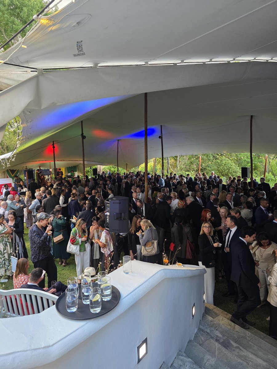 Hespobg's tweet photo. European 🇪🇺🇮🇹🇩🇪🇫🇷 SONA Reception in Cape Town https://t.co/tfEMqw1ZPl