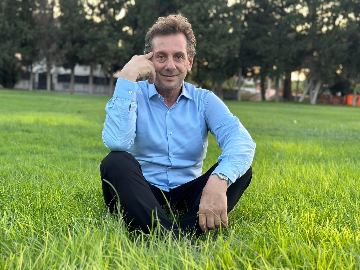 IL RE DELLA PIAZZA: GIULIANO MARONGIU HA FATTO CANTARE TUTTA LA SARDEGNA
di Alessandra Pirina
tottusinpari.it/2026/02/14/il-…