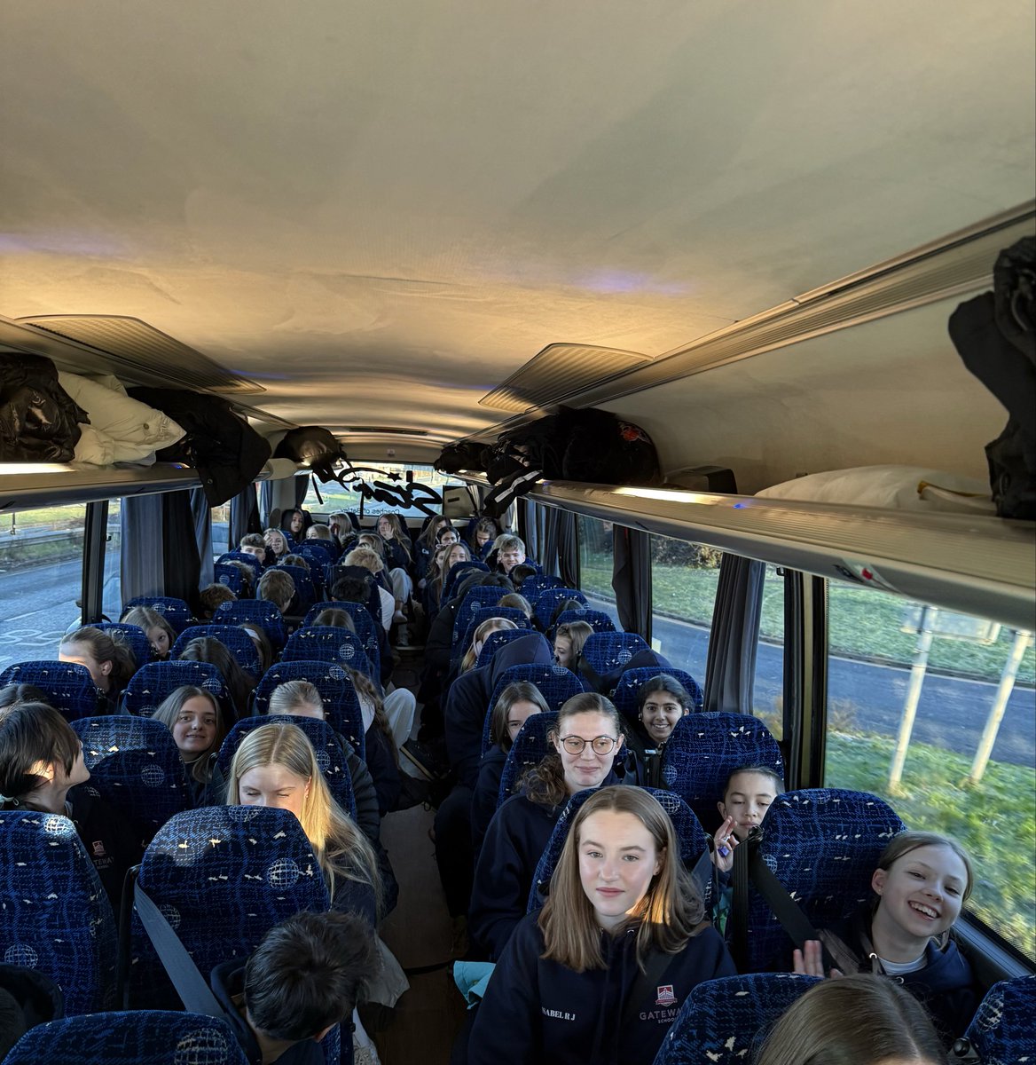 Gatewaysskitrip's tweet photo. Gateways ski trip 2026 has begun! Blue skies and icy frost to greet us at 7am this morning - hopefully a preview of what’s to come in Italy! ❄️ ⛷️ https://t.co/IAc9s59jIr