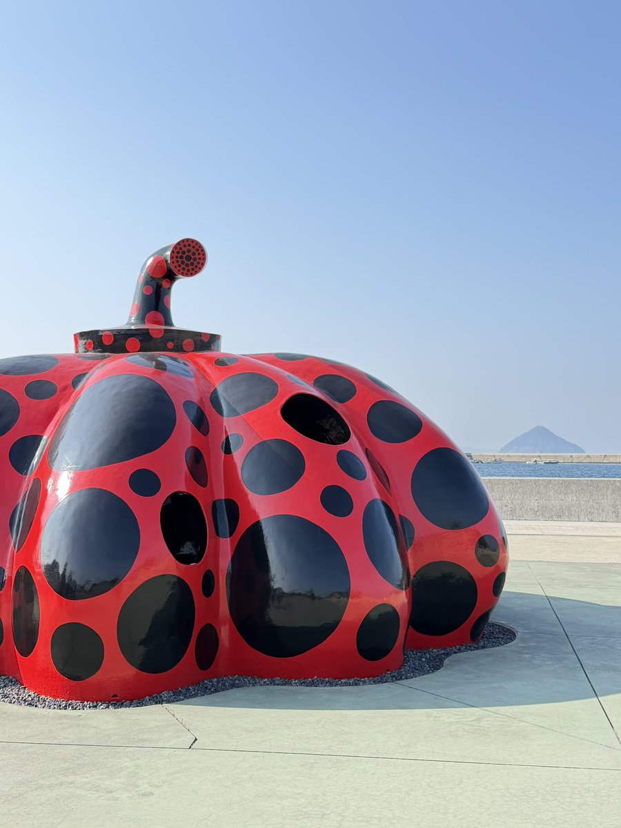 旅行3日目 香川県 直島へ 草間彌生さんのカボチャスタート 地中に作