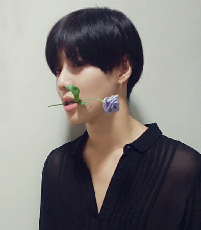Happy Valentine’s Day 😬🌹
 #샤이니 #SHINee  #태민 #Taemin