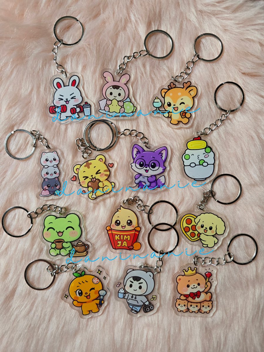 daninanie's tweet photo. Ang cute nung finish product 🥺 Pwede ba mag inch check agad? 🫣

Will also change the keyring ng clasp para mas cute~

Design by: @B_D_Digitals 🫶🏽 https://t.co/4VBpJwI085