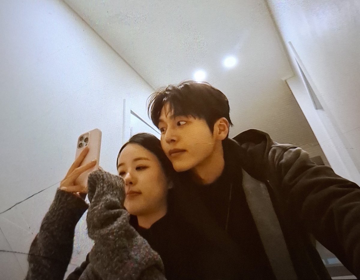 จะฟินก็ฟินไม่สุดจริง ทำไมไม่มีแปลไทยบ้าง
ประเทศหนูก็ลูกพระยานาหมื่นนะพี่ เอนเกจฉ่ำๆ 🥺
#singlesinferno5 #subeen #heesun