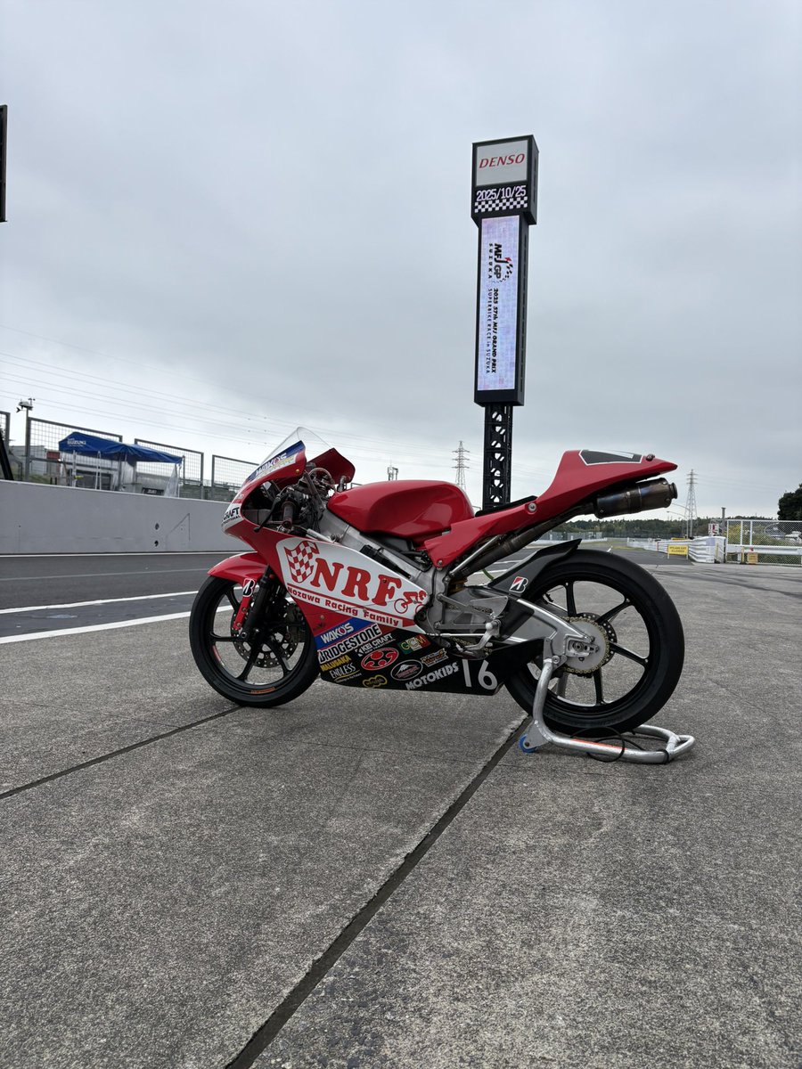 Moto_NH77's tweet photo. 2026 JRR J-GP3 #17
NozawaRacingFamily.MALUSAKA
NozawaHidenori 野澤 秀典
#NozawaRacingFamily
#No11
#HI_TRADE_inc
#MALUSAKA
#WAKOS
#KABUTO
#KUSHITANI
#BRIDESTONE
#KEICRAFT
#GCM
#ENDLESS
#REGINACHAIN
#Xpd
#HITAIR
#CLUBNEXT
#MOTOKIDS
#SandEPRECISION
#SEED
#TaguchiMotorcycleJapan
#SHU_TEC
#DAIKOKUYA
#UMITOYAMANOAIDA
#WINDJAMMERS
#YUUGETSUDO
#MOTOBUM
#SUNMOON
