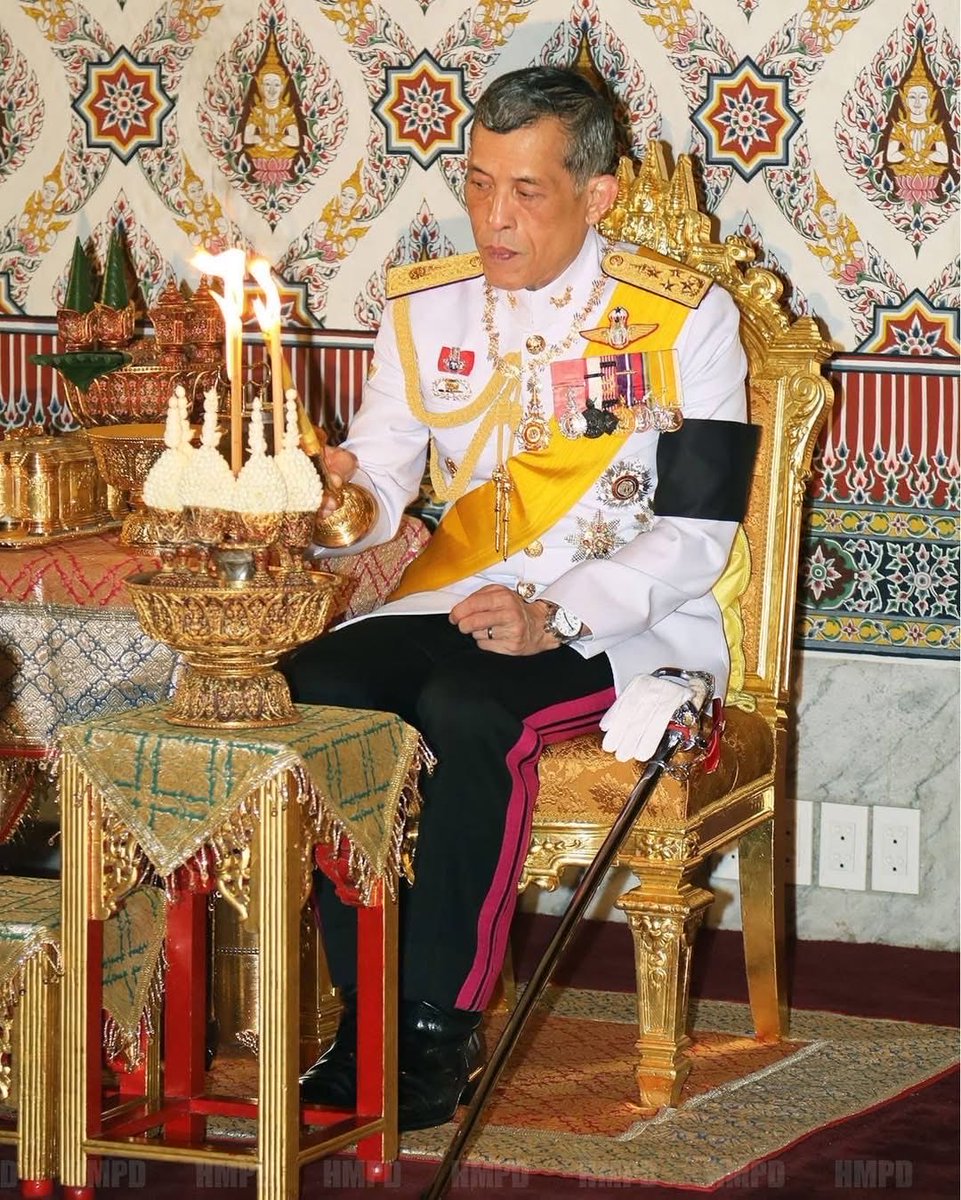 "...รู้จักตัวเอง รู้จักความถูกต้อง รู้จักศีลธรรม หรือความเมตตาธรรม เพราะปัญหามีตลอด หน้าที่ของท่านคือทำงาน และต้องแก้ปัญหา เพื่อให้บ้านเมืองและส่วนรวม เป็นไปด้วยความเรียบร้อย และสิริมงคลก็จะเกิดขึ้นแก่ตัวเอง และส่วนรวม..."