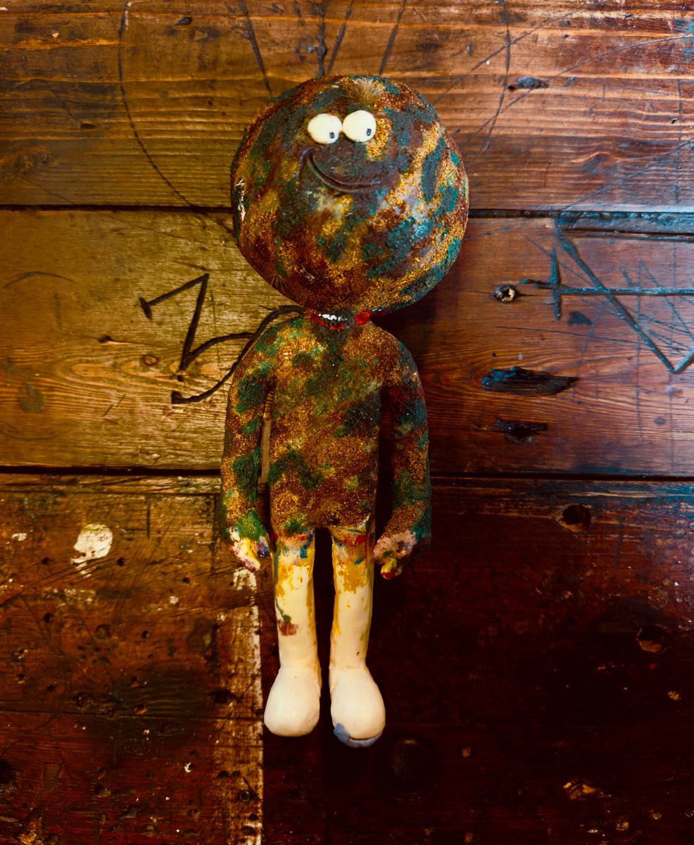 GMundos 

Touch some moss this weekend!