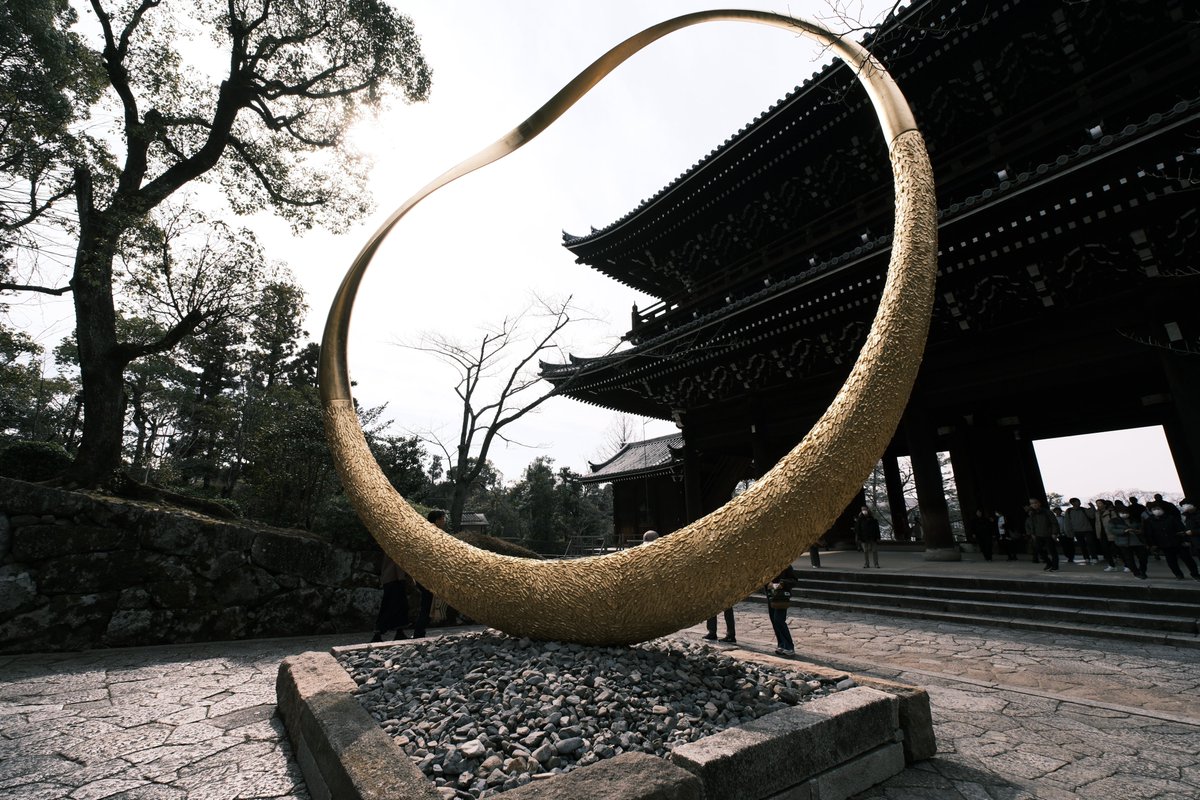 知恩院にて。何コレ？

#photography
FUJIFILM X-M5
SIGMA 10-18mm F2.8 DC DN