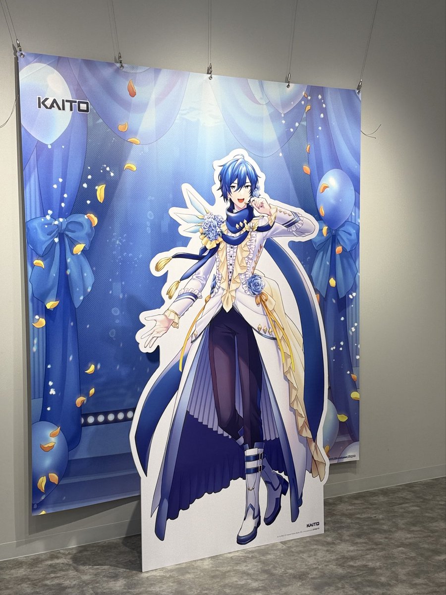 KAITOさんのpop-up🟦✨ 人だかりできてるけど 今ならフリー入場