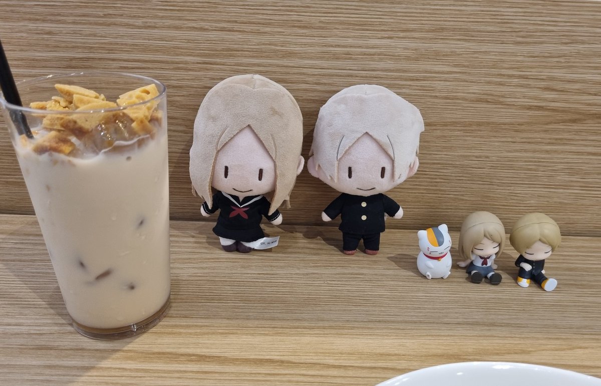 chwiu_m's tweet photo. 나츠메 우인장 카페 왔당♡
넘 귀엽고 맛있어 ㅠㅠ
#나츠메우인장 #나츠메카페 https://t.co/QEgaHLG1Bn