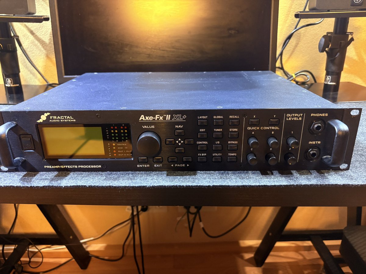 機材売ります】 AXE FX2 XL+ 2Uラックケース 10万 有力リグIR、引用