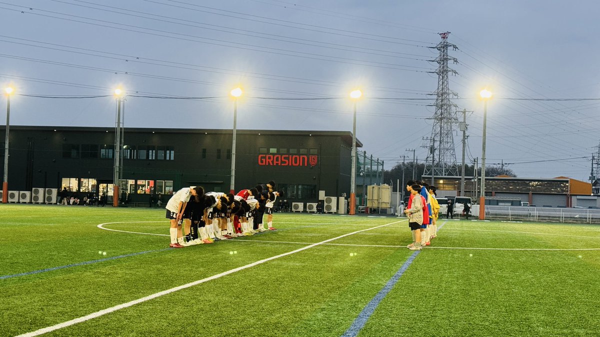 【U-13トレーニングマッチ】
2026.2.14(土)

vs カナリーニョ

U-13L第9節が延期となり
急遽予定を変更して組まれた
トレーニングマッチ。

少しずつやれることを増やしている段階なので、理解している選手とそうでない選手のギャップは明白になります。