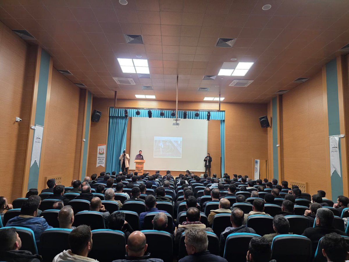 SanbelEnerjiAs's tweet photo. Şanlıurfa Büyükşehir Belediyemize bağlı Şanbel Enerji A.Ş personellerimize yönelik İş Sağlığı ve Güvenliği eğitimi gerçekleştirdik.
Çalışma hayatında önce insan, önce güvenlik anlayışıyla; daha bilinçli, daha güvenli ve daha sağlıklı bir çalışma ortamı için eğitimlerimizi sürdürüyoruz.
Emeği geçen tüm eğitmenlerimize ve katılım sağlayan personellerimize teşekkür ederiz.
@sanliurfabld @MithatCanKutluc 
#ŞanbelEnerji #İSG #İşSağlığıVeGüvenliği
#şanlıurfa