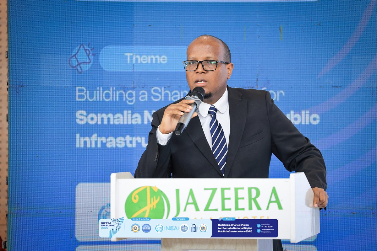 dpisomali's tweet photo. Mustaf Yaasiin Sheekh, Maareeyaha Hay’adda Isgaarsiinta qaranka oo ka warbixiyey doorka iskaashiga ee hay’adaha ka shaqeeya arrimaha dhiijitaalka.

#DPISummit2026 #DigitalPublicInfrastructure #DPI2026 #SomaliaDigitalFuture #CybersecurityDataProtectioGovernance
#Somalia #Mogadishu https://t.co/wAJ1H7k8h3
