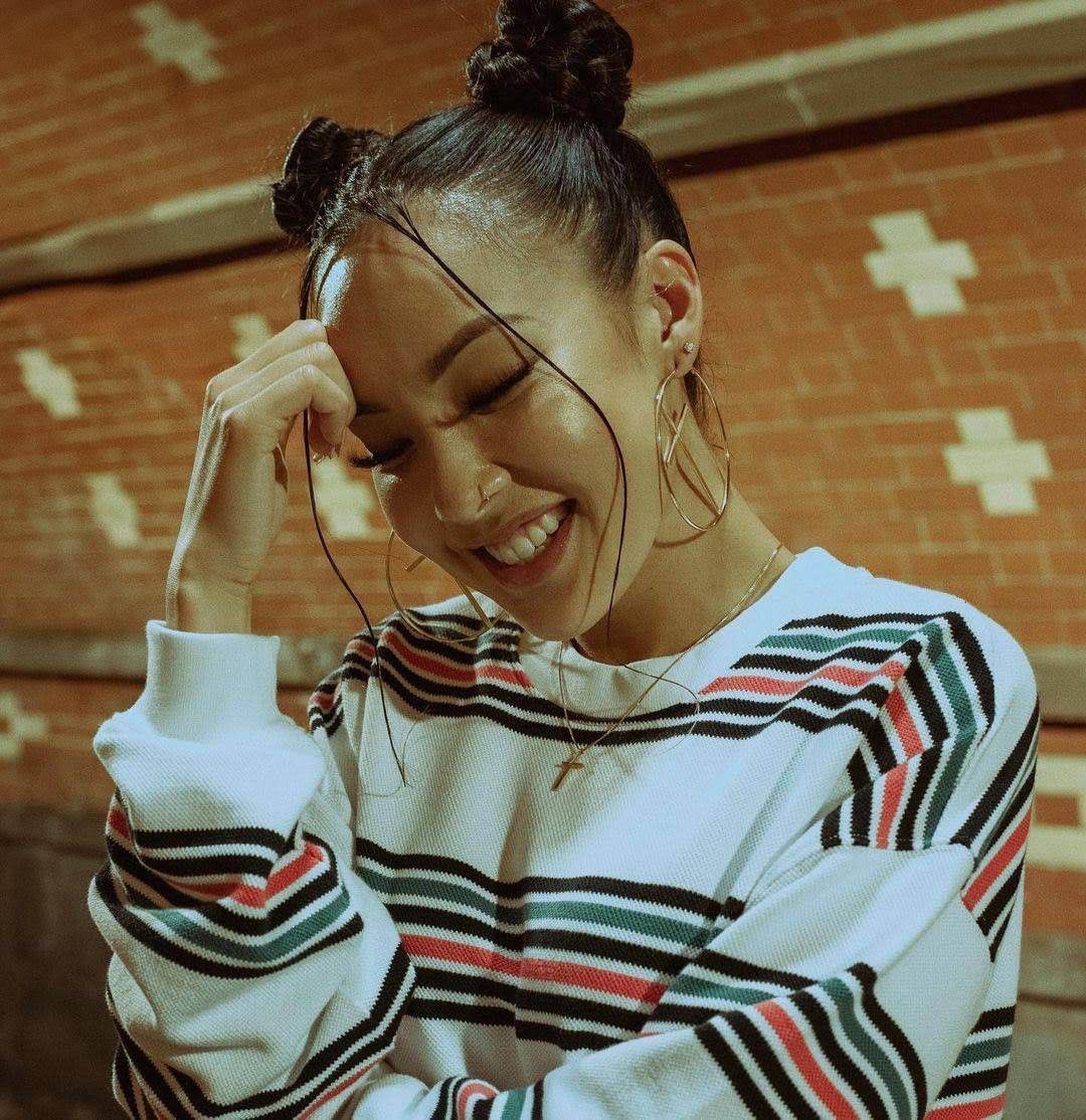 Where has Tatiana Manaois been? 🤔 Her songs used to be the ultimate Valentine jam.