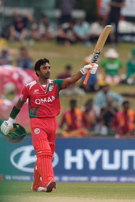 Fifty for Aamir Kaleem vs Ireland 👏