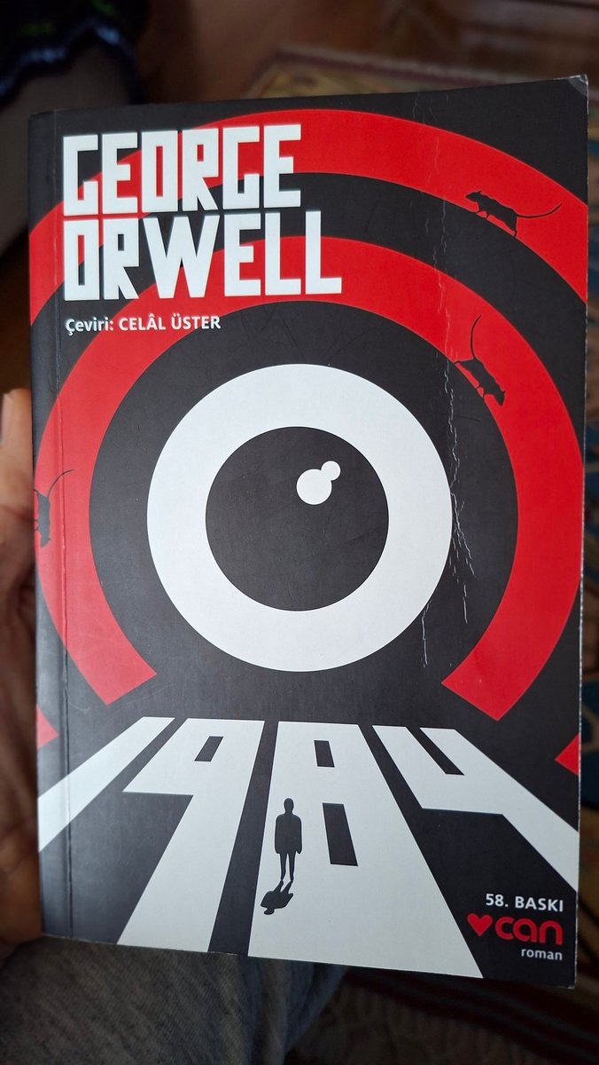 Yaklaşık 10 yıldır kitaplıkta bekledi herhalde sıra anca geldi geç de olsa okundu 😀