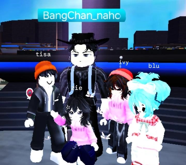 tisa sayang skz tweet media