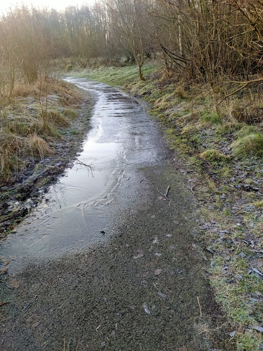 ****parkrun cancelled****

Good morning. Unfortunately we have to cancel today’s event due to ice on the course. 

Thanks to those of you who volunteered &amp; to Joe for doing the early course check. 

Stay safe if you’re going elsewhere for some parkrun tourism today 💛