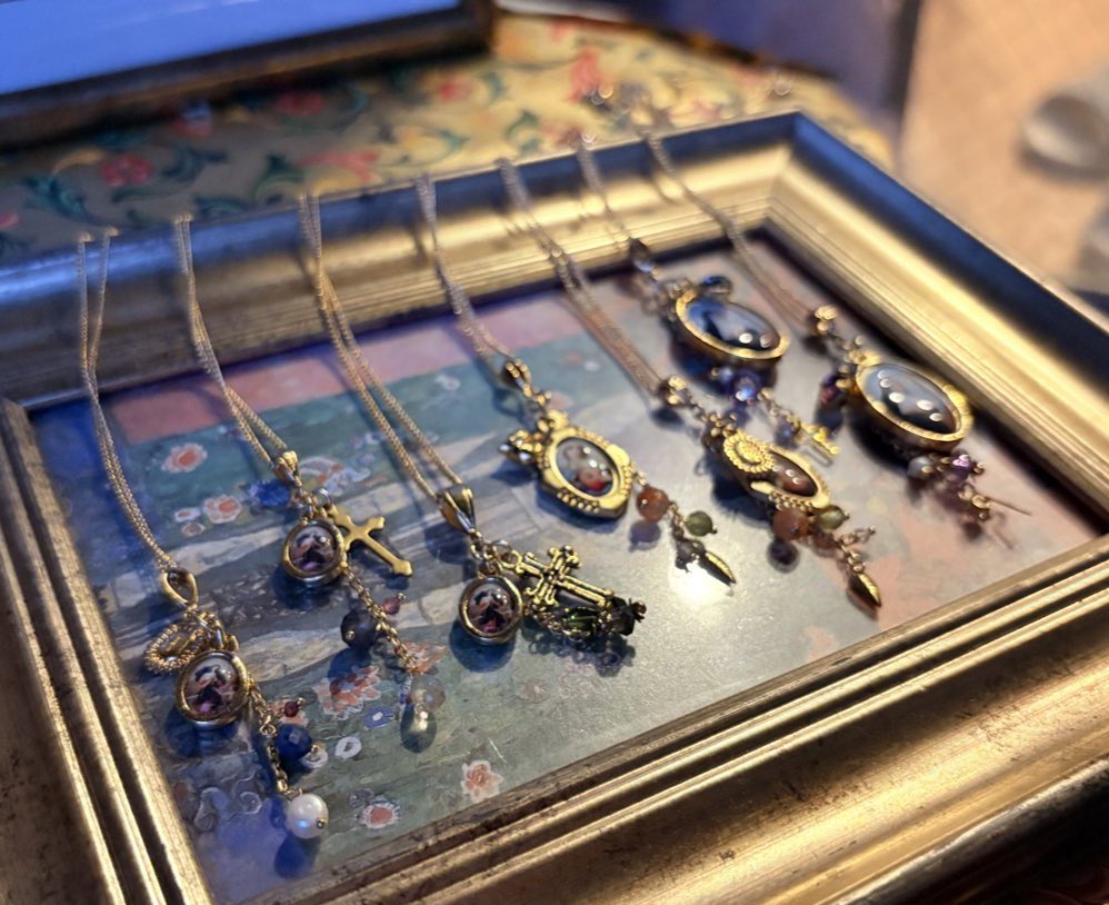 新作ネックレス💎✨✨
マリア様モチーフ💒👰🏻‍♀️👼✨

#ハンドメイド