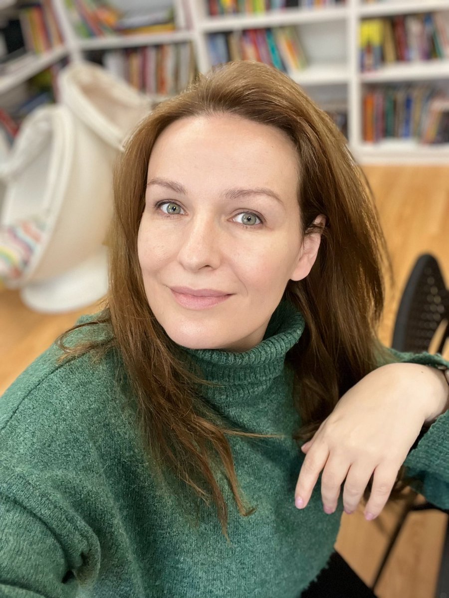 Fun fact
I (right) is older than this russian bitch on the left.
Connection to russia makes you ugly and age badly. 
Russia is bad for your health and looks.