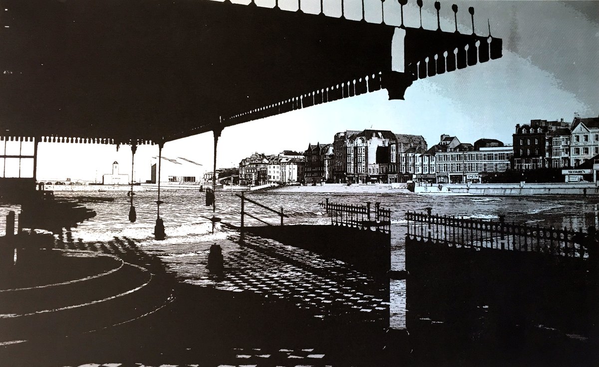 RuthMcDonald1's tweet photo. A screen-print of Margate showing the ornate stands - love to show images of local landscapes on the Kent Coast #seashore #print #printmaking #Margate #Kent #pattern #texture #saturdaymorning #saturdayfun #pattern #patterninnature #screenprint #artwork #artistsupport #coastalart https://t.co/5q6zkzK5aW