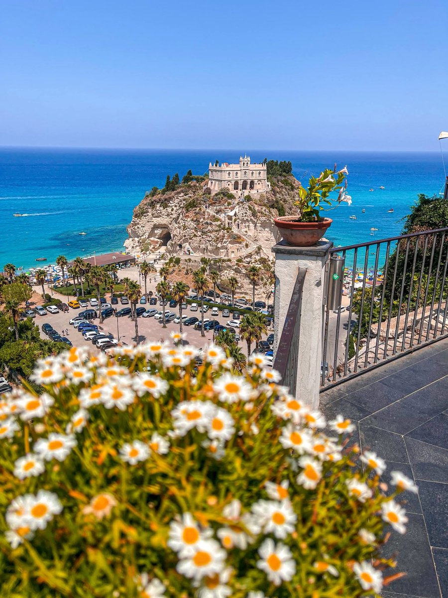 naturebeauty760's tweet photo. Tropea, Italy 🇮🇹 https://t.co/2K2ZVwAwUp