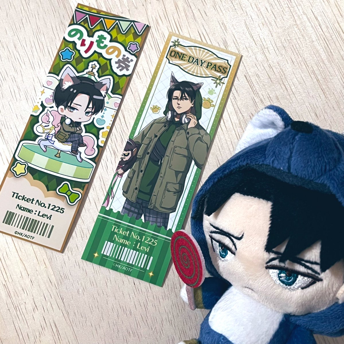 用紙しっかりしててサイズ的にも薄い本のしおりにぴったり🦄👀