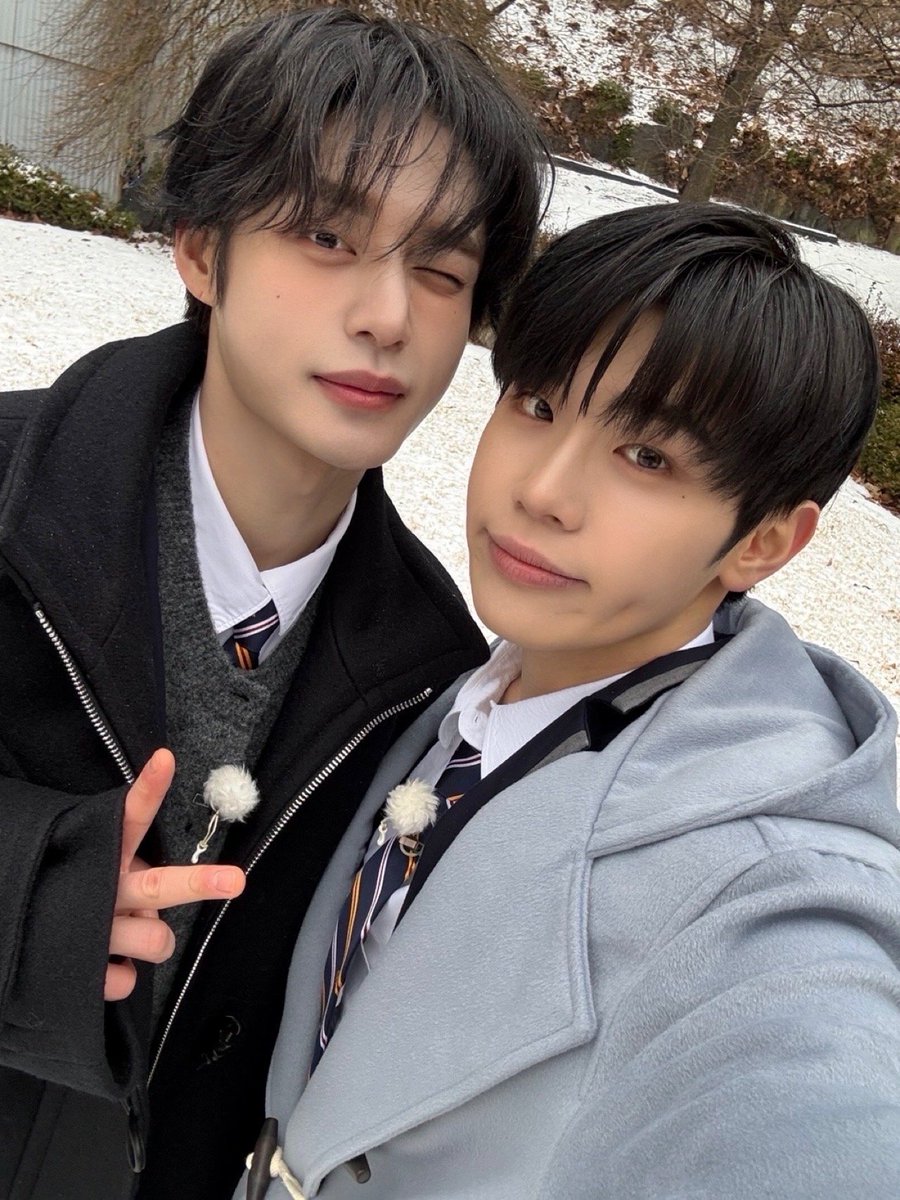 #jyungtael mini valentine's day au 💕 ft. geonmaet, binneul, gyubrik, + everyone's son yuj

where jyung wants tael's help planning a valentine's date... and tael crashes out about being single and not being jyungs date, until...