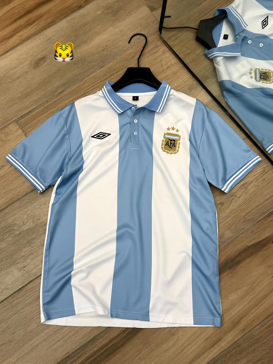 IamCharles_00's tweet photo. This one is for the GOAT 🐐 

ARGENTINA HERITAGE JERSEY

🏷️ 17,000 https://t.co/8fGFfblONk