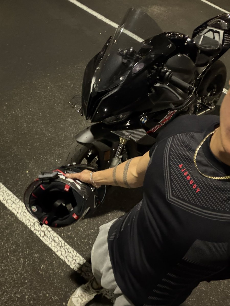 Takaro 🥀 tweet media