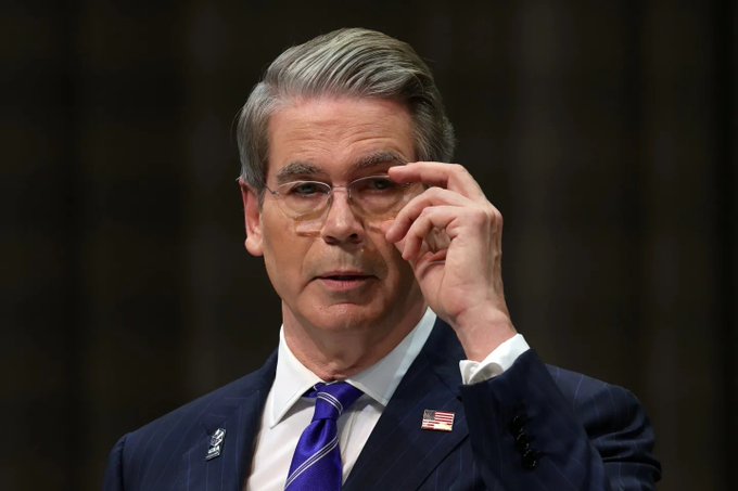 🇺🇸 SCOTT BESSENT: «ESTAMOS A PUNTO DE SUFRIR OTRO CIERRE DEL GOBIERNO».