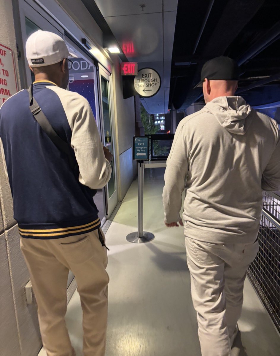 Happy Valentine’s Day to My Guys 😍😍

Hubby &amp; <a href="/TheHotwifeKing/">Hotwife🤴🏾King (Exxxotica Chicago Apr. 10-12)</a> thank you for spoiling me with your love and for bringing me so much joy and laughter 🥰.  I love you guys! 💋💋