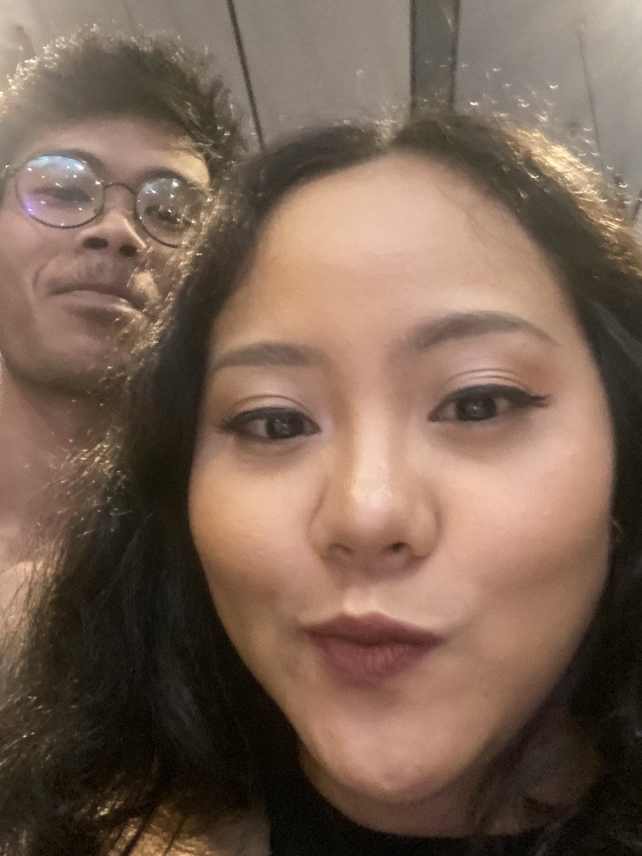 farahbella tweet media