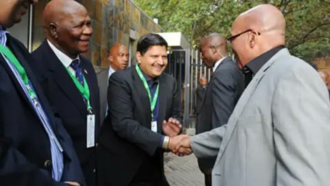 JosephSono10's tweet photo. @Nhleiks5 See your President shaking hands with Mr. Rupert from India. https://t.co/VC0PQ4N8PT