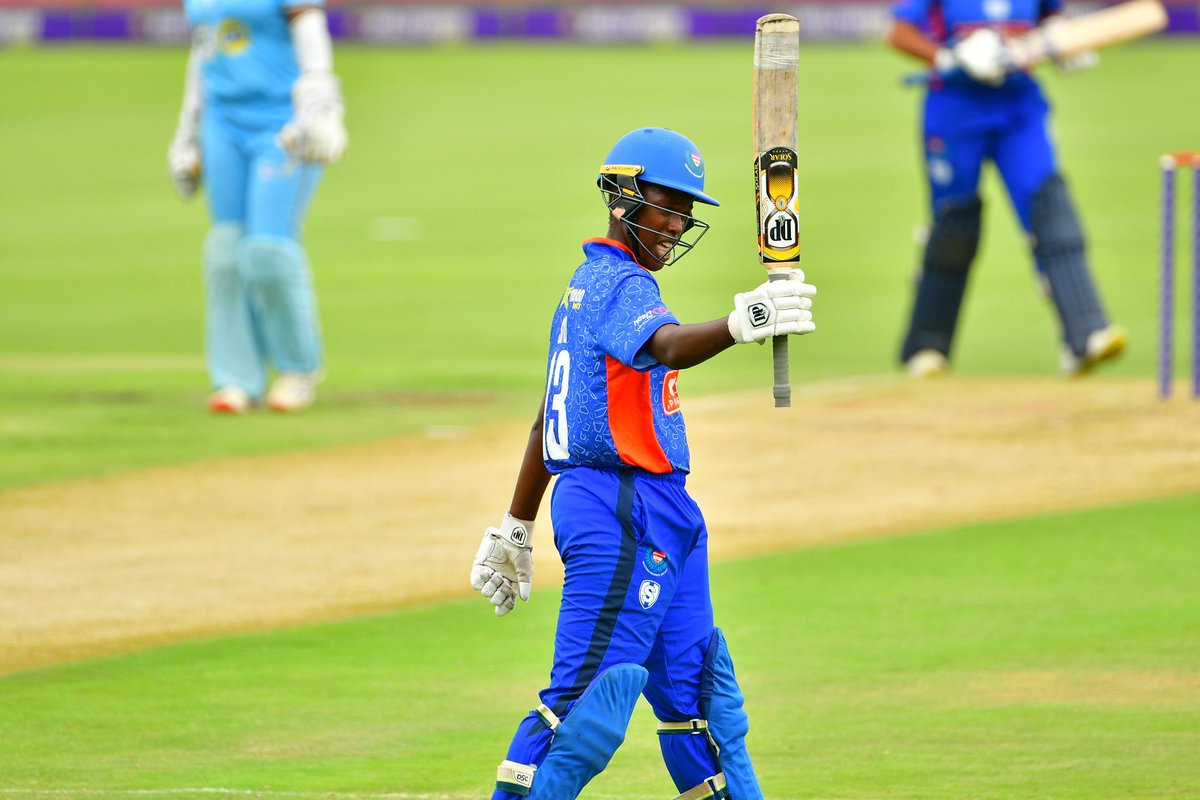 MATCH RESULT | Fidelity Titans Ladies won by 8 wickets, 172/2 (28.1).

Smit (87*), Bosch (32*). 

Lalor 2/28. 

#WPCricket #westernprovince #WSBNewlands #WSBWP🧡 #GirlsInBlue💙 #WozaNawe #Pro50