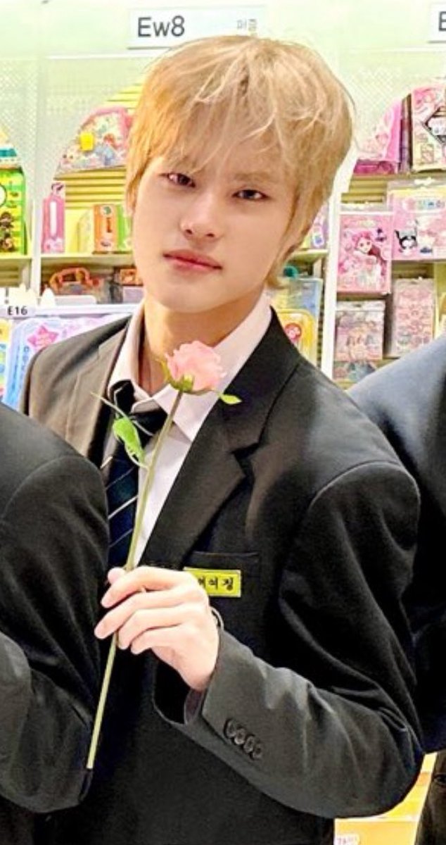 ️ 사기 주의 ⚠️

'여성을 위한 발렌타인데이 선물은 화장품이나
핸드크림을 추천'이라는 루머가 돌고 있습니다만, 절대 믿지 마세요 ‼️

여성이 정말로 원하는 것은 ⬇️⬇️⬇️