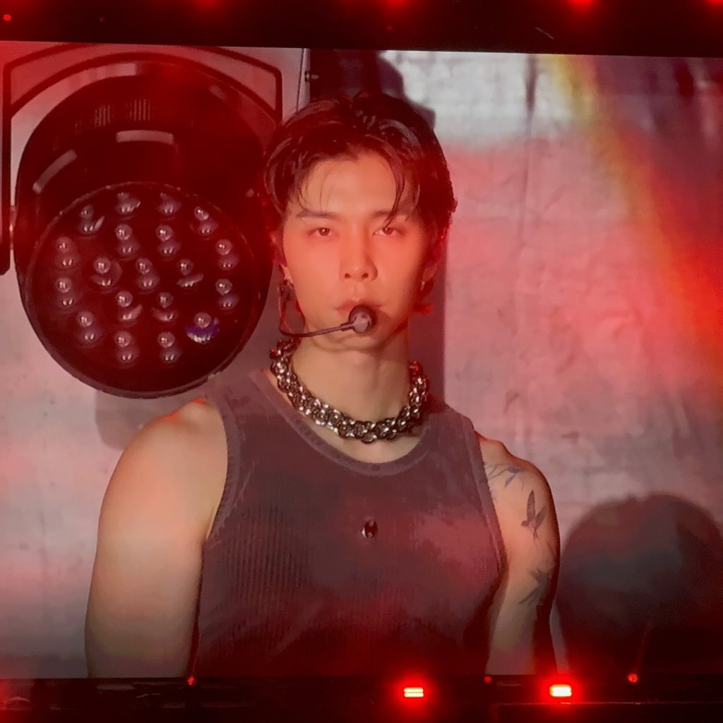 jsuhismyproblem's tweet image. MAHA DAHSYAT JOHNNY SUH🥵 #JOHNNY #쟈니