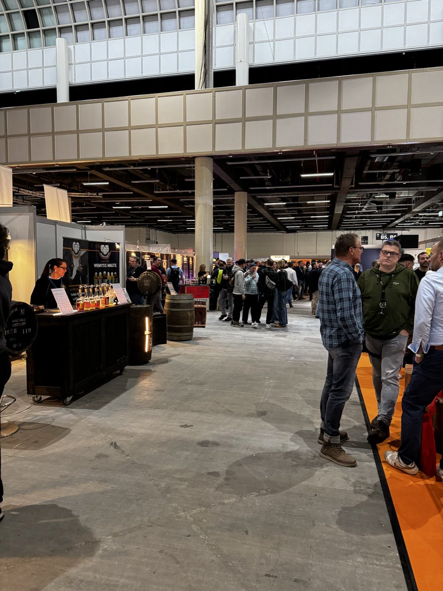 Gelseydin alkol alırdık biraz🤣😘
Hanse Spirit 2026 Hamburg 😘❤️🥃👨‍✈️👩‍🚀