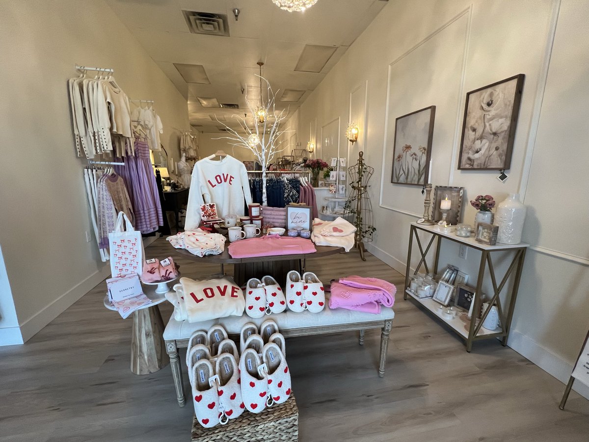 Still searching for that perfect Valentine’s Day surprise? Run over to Ivy Lane in Lakeville for beautiful and thoughtful gifts your Valentine will adore. 🌹

❤️ Shop local. Shop Lakeville. 
ivylaneboutiquemn.com