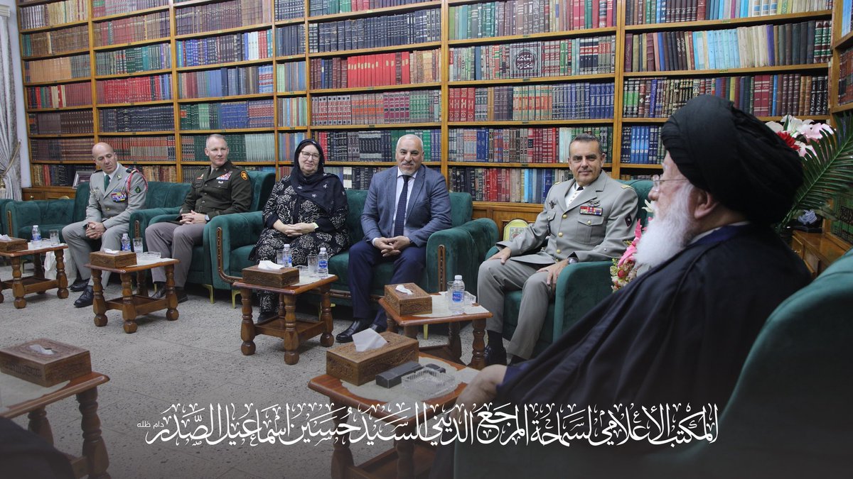 ⭕️ استقبل سماحة المرجع الديني آية الله الفقيه السيد حسين إسماعيل الصدر (دام ظله)، اللواء كريستوف هنتزي، قائد بعثة حلف شمال الأطلسي (الناتو) في العراق.

#السيد_حسين_إسماعيل_الصدر
#كريستوف_هنتزي
#بعثة_الناتو
#العراق
#المكتب_الإعلامي